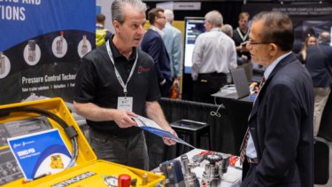 HAS landing page image of show exhibitor and visitor